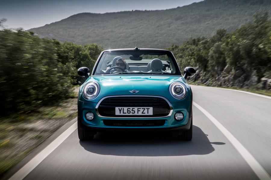  Mini Cooper Cabrio 2016 года  (UK) (фото 7 из 30)